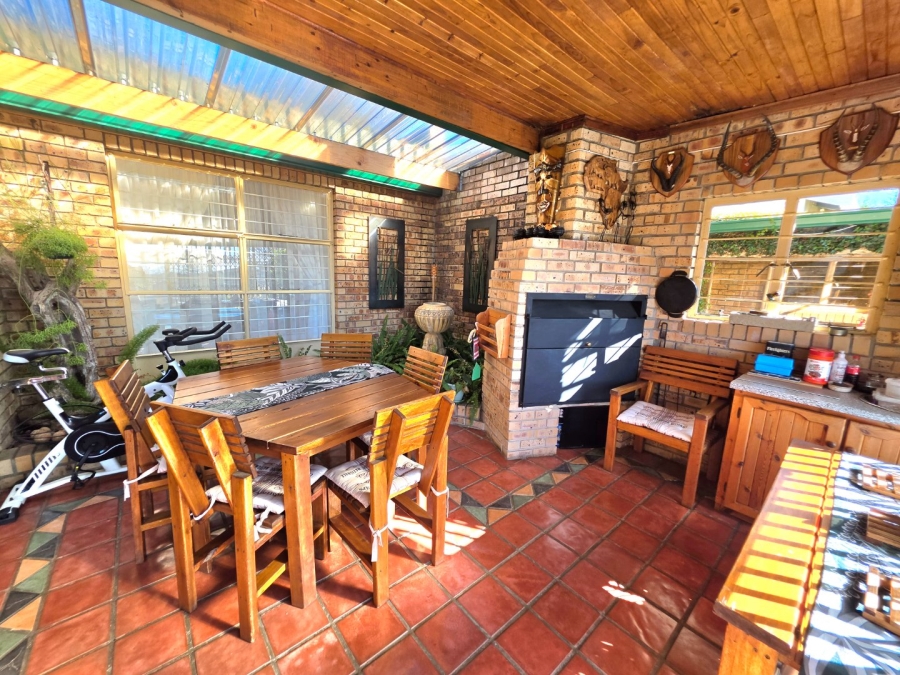 5 Bedroom Property for Sale in Panorama Free State